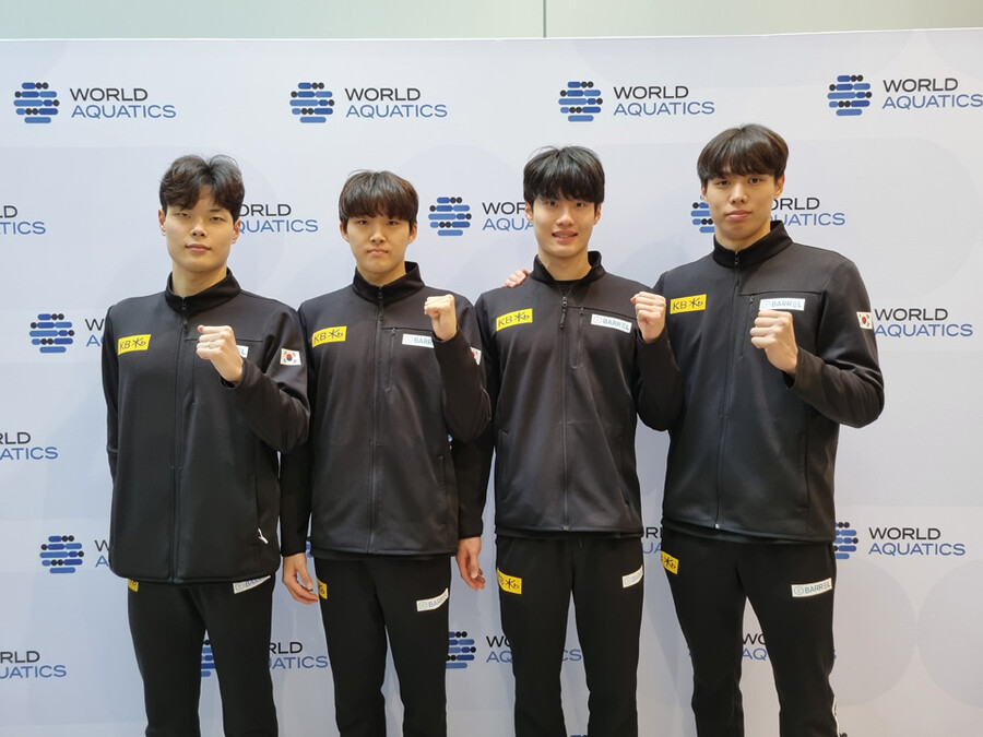 ▲ From left, the Korean men's swimming team Lee Ho-jun, Kim Woo-min, Hwang Seon-woo, and Yang Jae-hoon ⓒKorea Swimming Federation