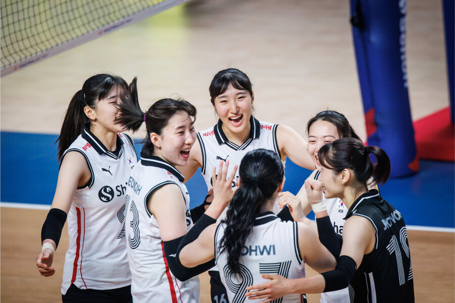 'Let's go see the women's volleyball team' VNL held in Korea for the