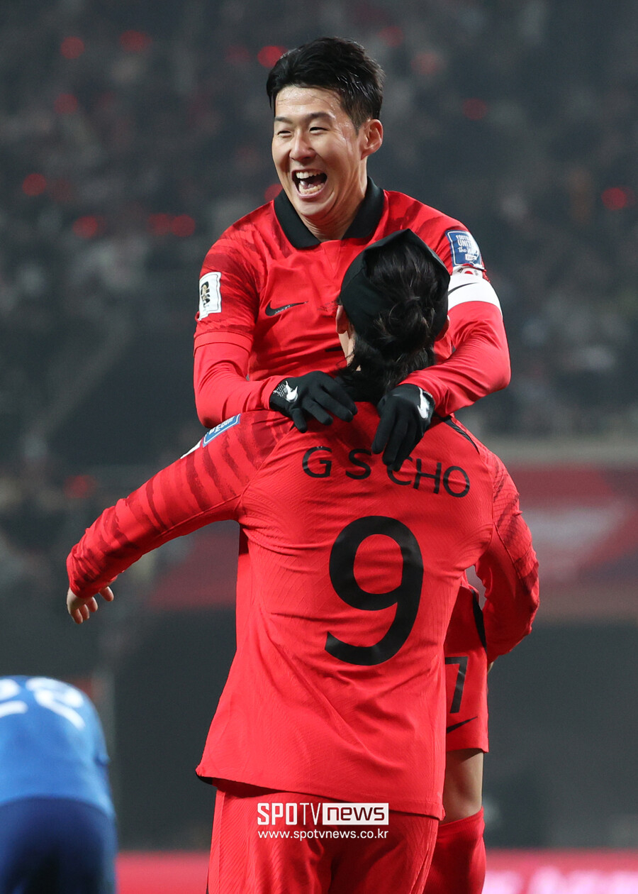 ▲ If Son Heung-min plays all of the group stage, starting with the match against Bahrain on the 15th, and plays through to the round of 16 and quarterfinals, he will set a meaningful record. A new record is set for the most appearances by a Korean player in the Asian Cup. ⓒ Reporter Kwak Hye-mi